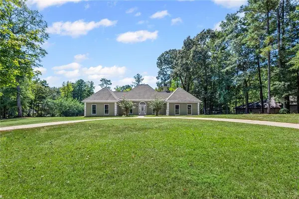 75 Tomahawk DR, Sharpsburg, GA 30277