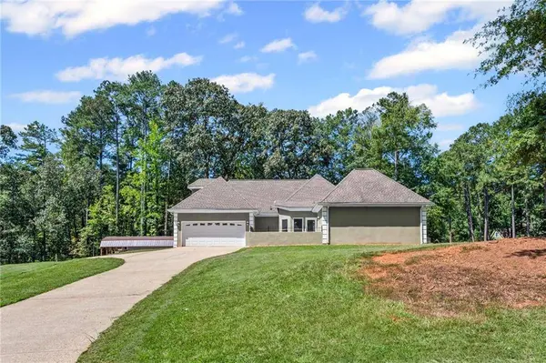 75 Tomahawk DR, Sharpsburg, GA 30277