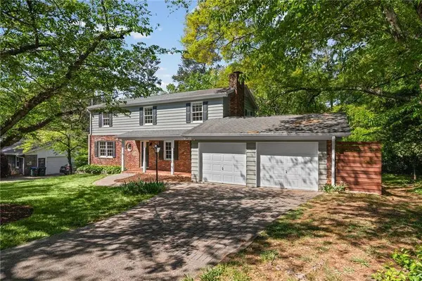 125 Jade Cove DR, Roswell, GA 30075