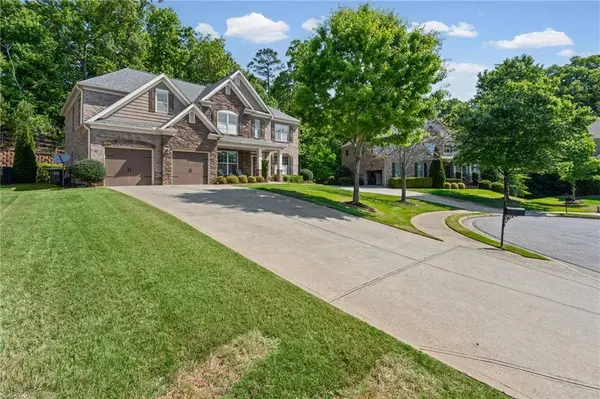 8815 Ellesmere DR, Cumming, GA 30041