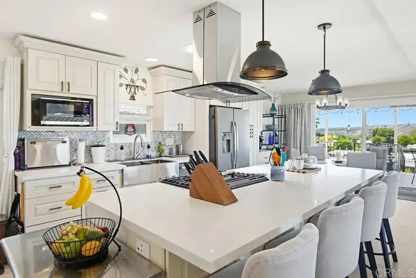 5016 Old Cliffs RD, San Diego, CA 92120