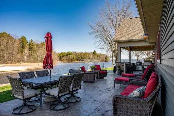 W4150 Big Oak Drive, Mauston, WI 53948