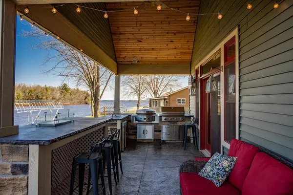 W4150 Big Oak Drive, Mauston, WI 53948