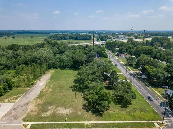 1.6 acres Prospect and Lincoln Street, Mauston, WI 53948