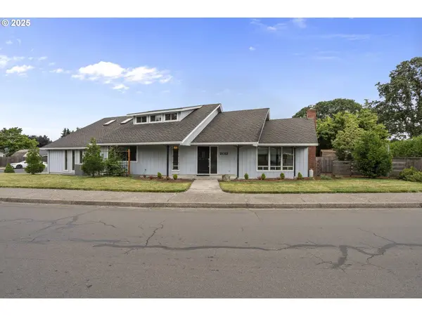 2012 E HAWORTH AVE, Newberg, OR 97132