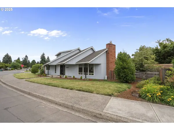 2012 E HAWORTH AVE, Newberg, OR 97132