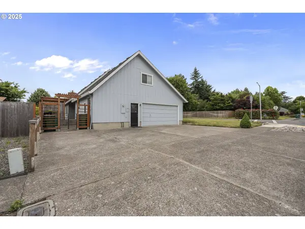 2012 E HAWORTH AVE, Newberg, OR 97132