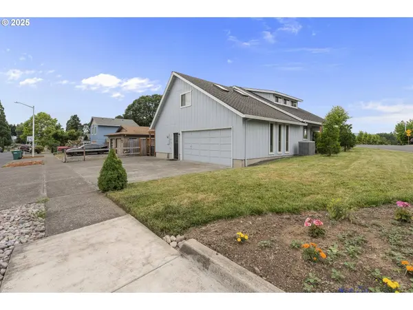 2012 E HAWORTH AVE, Newberg, OR 97132