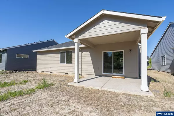 714 Tigerlily St, Silverton, OR 97381