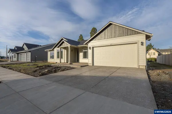 673 Parker Lp, Silverton, OR 97381