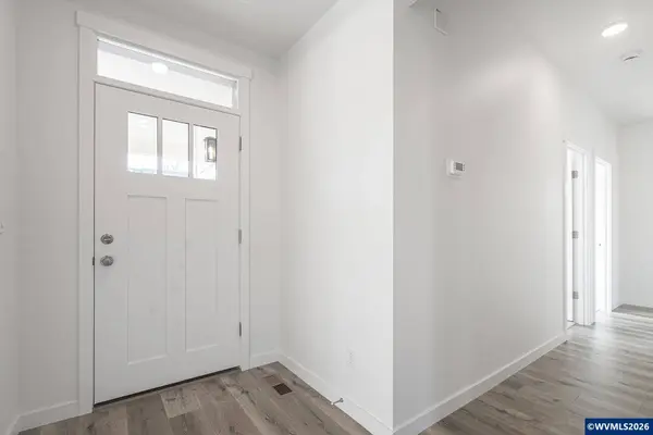 673 Parker Lp, Silverton, OR 97381