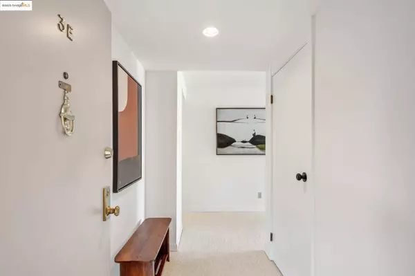 742 Wesley Way #3E, Oakland, CA 94610