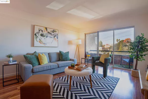 696 Athol Ave #202, Oakland, CA 94610