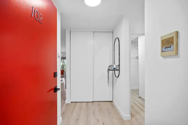 3751 Harrison St #102, Oakland, CA 94611