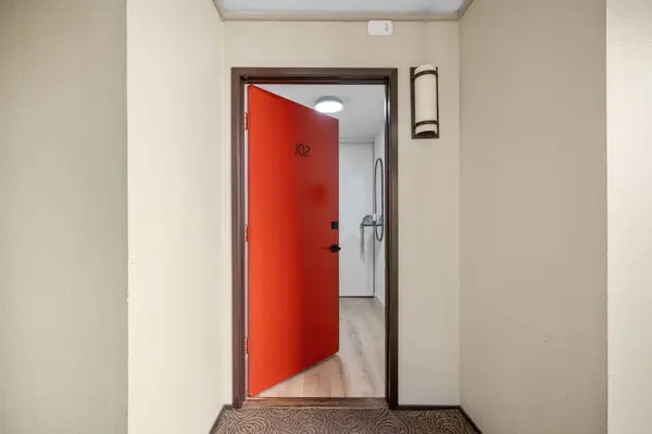 3751 Harrison St #102, Oakland, CA 94611