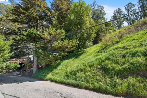 Oakland, CA 94611