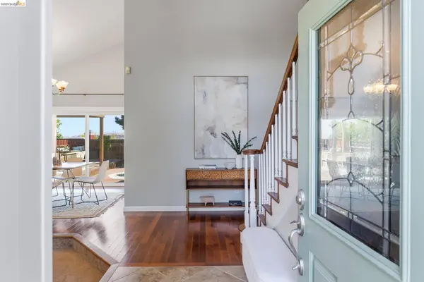 2137 Pheasant Dr, Hercules, CA 94547