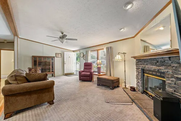 231 Spruce Ridge Drive, Ashville, OH 43103