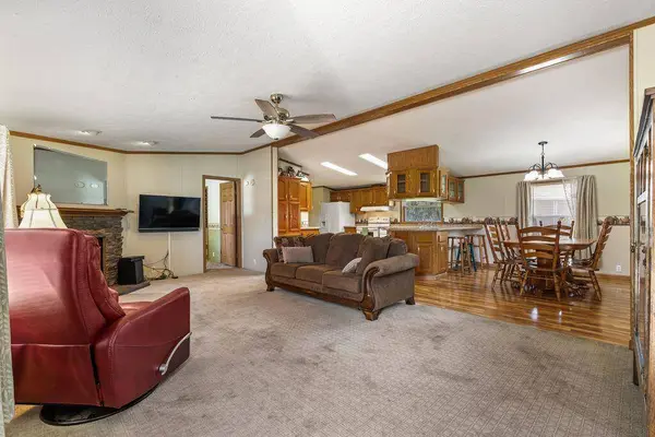 231 Spruce Ridge Drive, Ashville, OH 43103