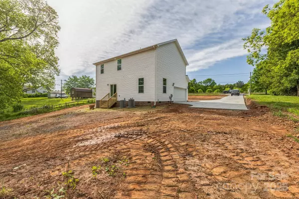 315 Settlemyre RD, Morganton, NC 28655