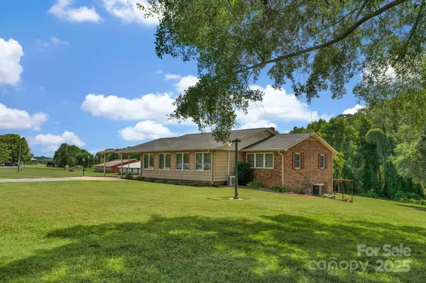 2036 Biggers Lake RD, Shelby, NC 28152