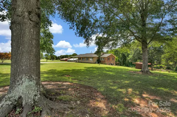 2036 Biggers Lake RD, Shelby, NC 28152