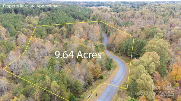 142 Broad River Highlands DR, Mooresboro, NC 28114