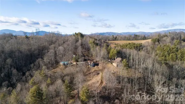 722 Union Hill Ridge RD, Green Mountain, NC 28740