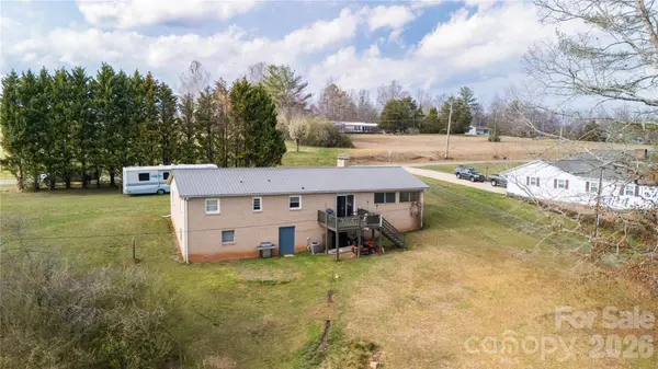 4636 Oak Hill School RD, Lenoir, NC 28645