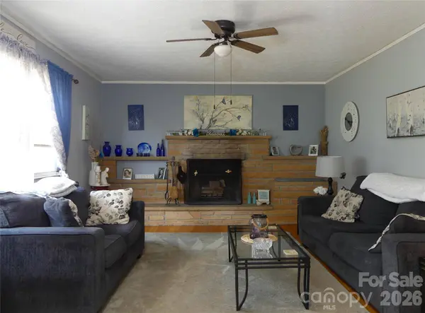 4636 Oak Hill School RD, Lenoir, NC 28645