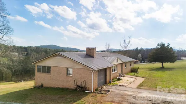 4636 Oak Hill School RD, Lenoir, NC 28645