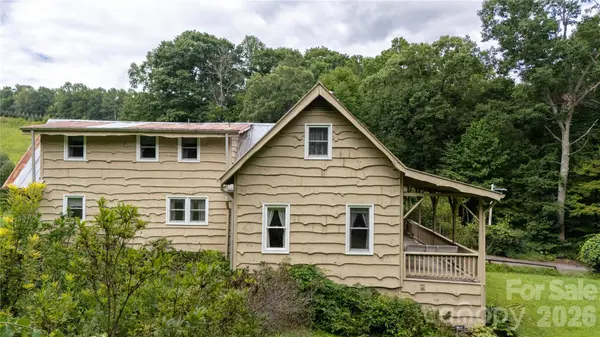 2027 Stamey Branch RD, Newland, NC 28657
