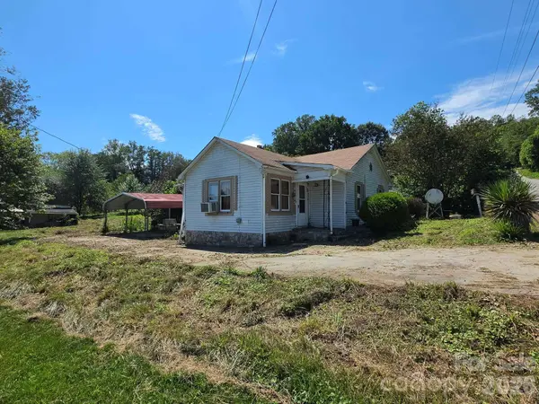 1327 Boxwood PL NW, Lenoir, NC 28645