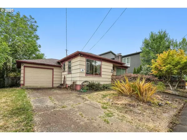 7618 SE CLAY ST, Portland, OR 97215