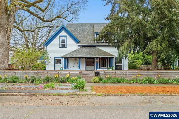 111 3RD St, Independence, OR 97351-2035