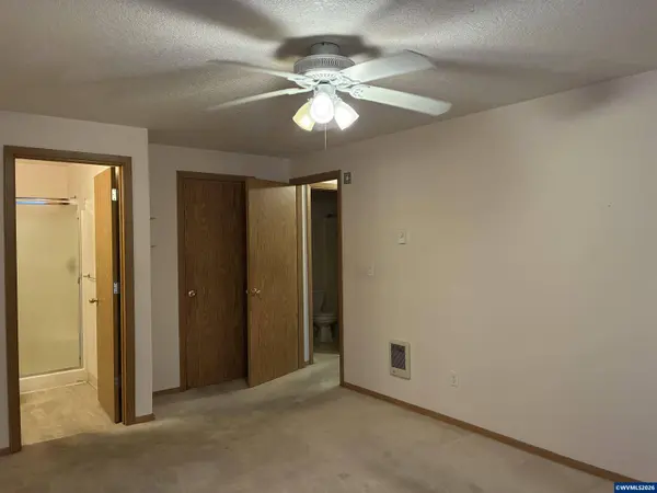 2349 62 Ln, Hillsboro, OR 97123