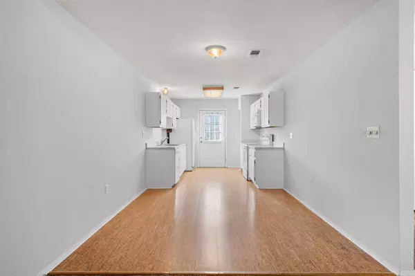 1828 Sod DR #2, Fort Walton Beach, FL 32547