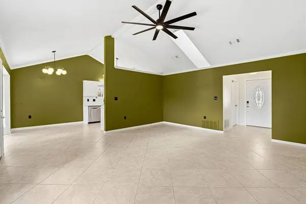 1055 Emerald LN, Fort Walton Beach, FL 32547