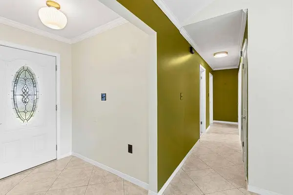 1055 Emerald LN, Fort Walton Beach, FL 32547