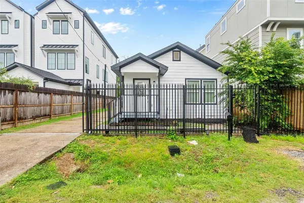 4002 Rutland ST, Houston, TX 77018