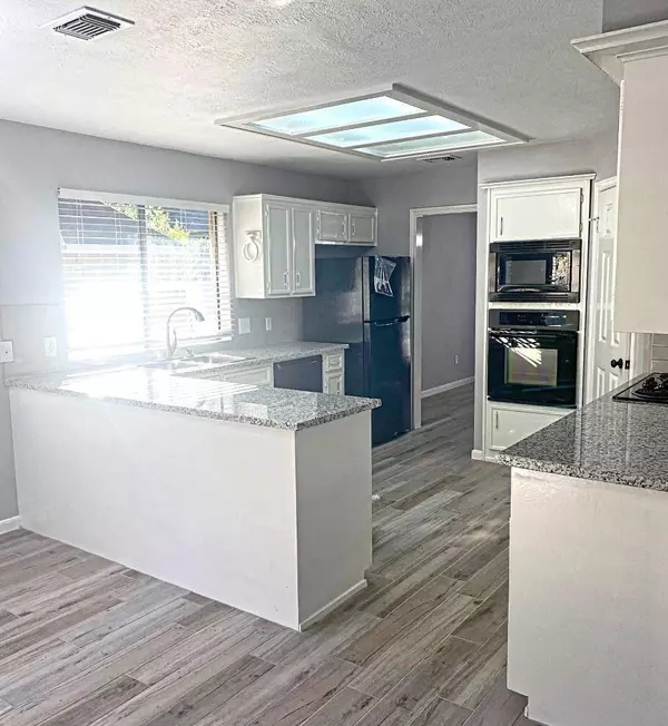 2338 Brookdale DR, Houston, TX 77339