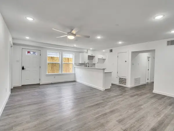 8108 De Priest, Houston, TX 77088