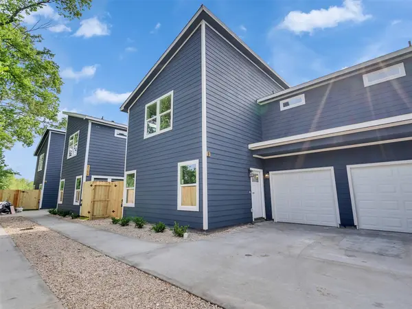 8102 Crestview DR, Houston, TX 77028