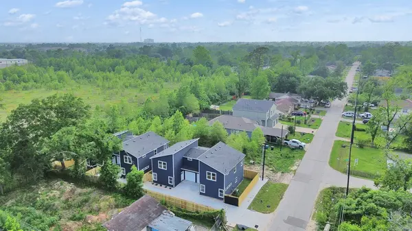 8102 Crestview UNIT B, Houston, TX 77028