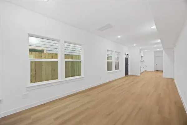 8108 De Priest, Houston, TX 77088