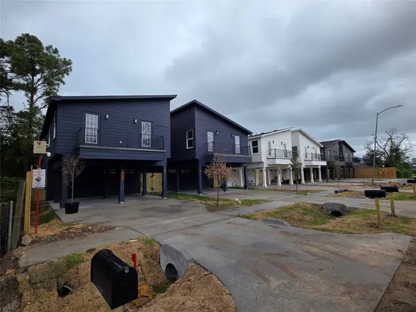 8407 Mahalia DR, Houston, TX 77088
