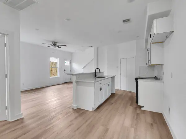 8639 Homewood Lane Unit B, Houston, TX 77028