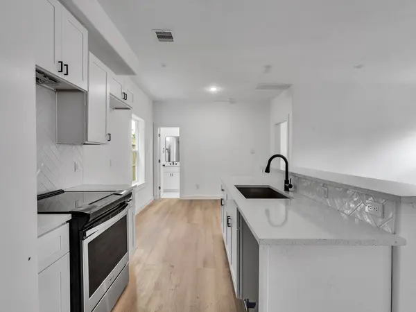 8639 Homewood Lane Unit B, Houston, TX 77028