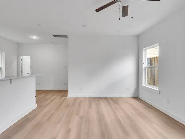 8639 Homewood Lane Unit B, Houston, TX 77028