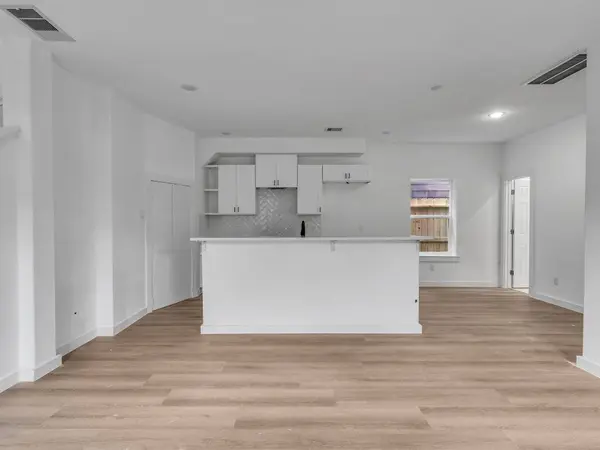 8639 Homewood Lane Unit B, Houston, TX 77028